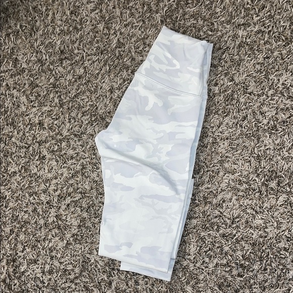 Lululemon leggings - Picture 1 of 4